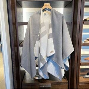NEW BURBERRY GRAY "CHARLOTTE" REVERSIBLE CHECK PONCHO CAPE JACKET $950+ tax
